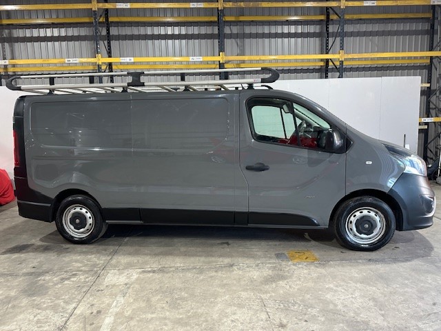 Used Vauxhall Vivaro 2017 for sale - 77592492: Photo 3
