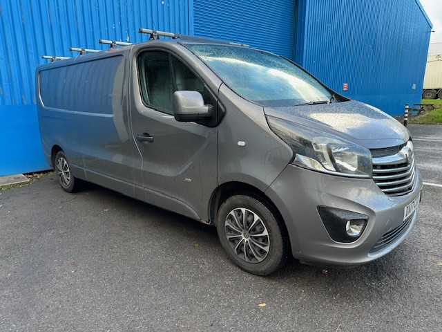 Used Vauxhall Vivaro 2017 for sale - 76344270: Photo 1