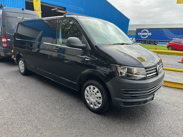 Used Volkswagen Transporter 2017 for sale - 76404923: Photo 1