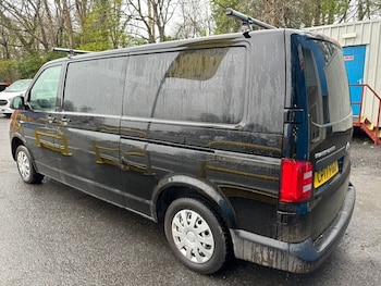 Used Volkswagen Transporter 2017 for sale - 76404923: Photo