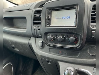 Used Vauxhall Vivaro 2016 for sale - 76469637: Photo