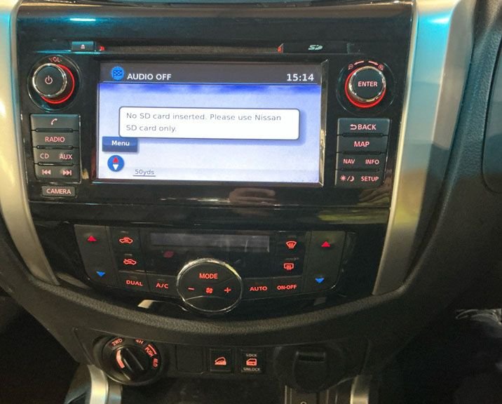 Used Nissan Navara 2017 for sale - 76469842: Photo 2