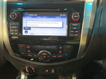 Used Nissan Navara 2017 for sale - 76469842: Photo