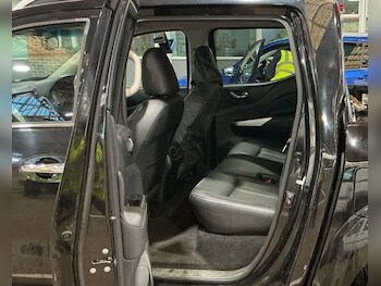 Used Nissan Navara 2017 for sale - 76469842: Photo