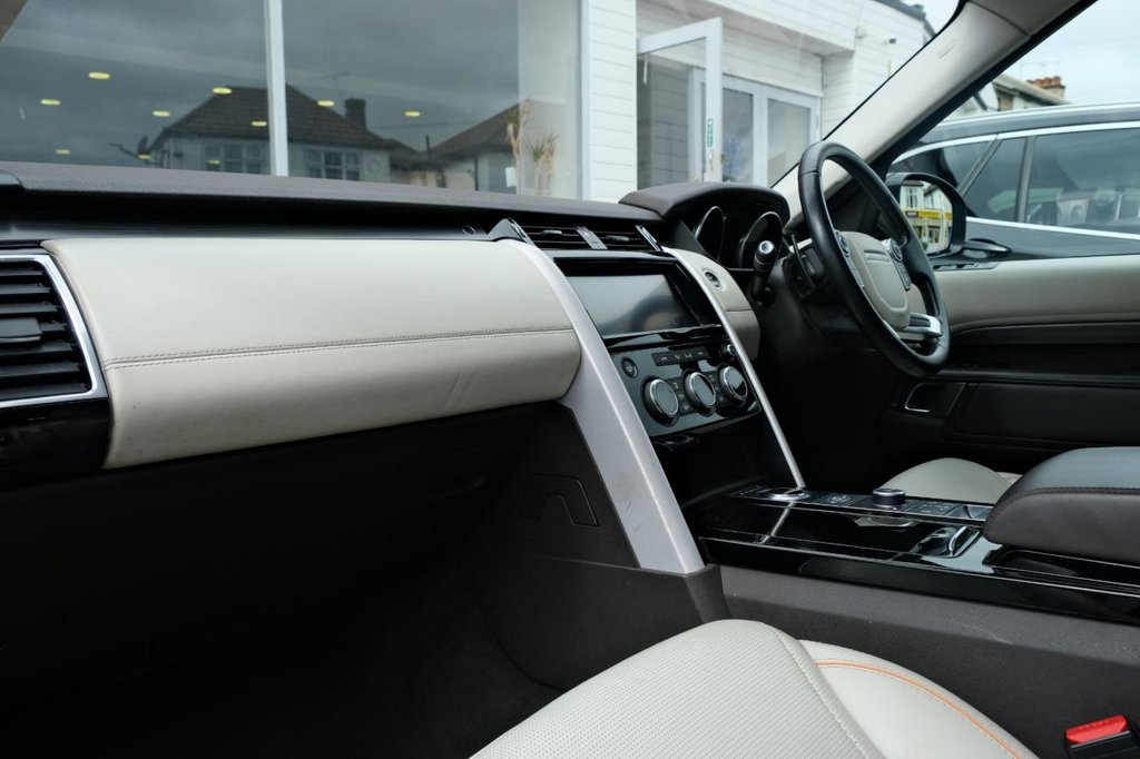 Used Land Rover Discovery 2017 for sale - 76469646: Photo 10