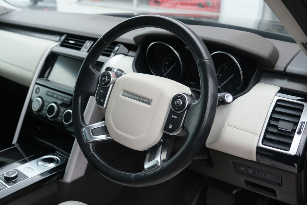 Used Land Rover Discovery 2017 for sale - 76469646: Photo 9