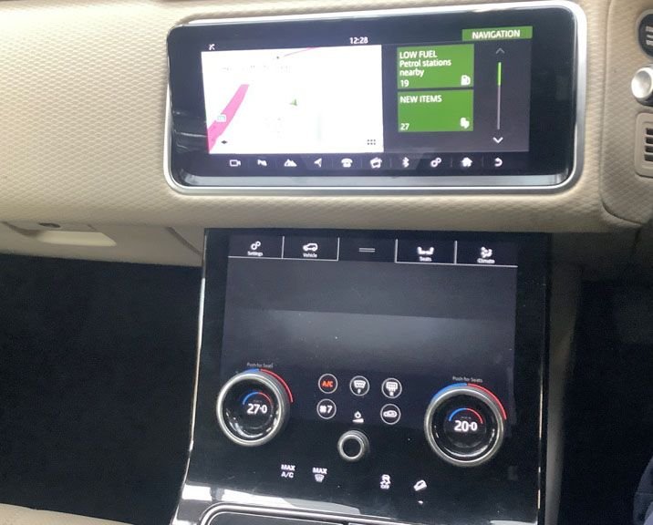 Used Land Rover Range Rover Velar 2018 for sale - 76469563: Photo 2