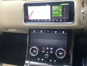 Used Land Rover Range Rover Velar 2018 for sale - 76469563: Photo