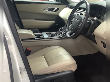 Used Land Rover Range Rover Velar 2018 for sale - 76469563: Photo