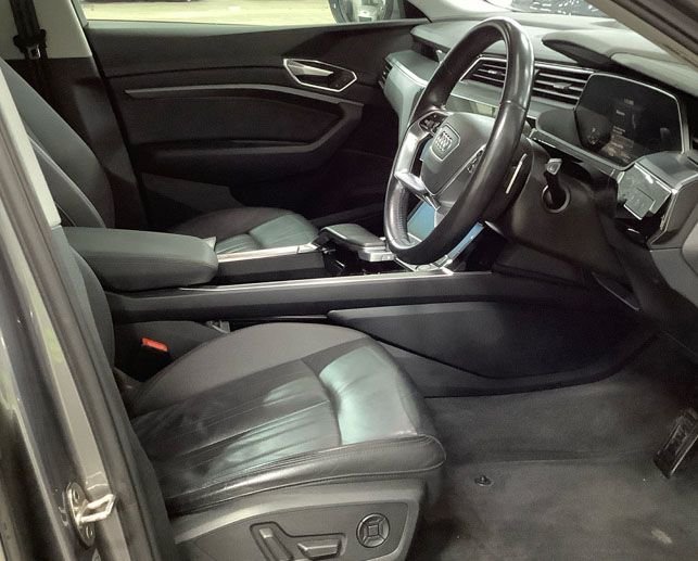 Used Audi e-tron 2020 for sale - 76792337: Photo 3