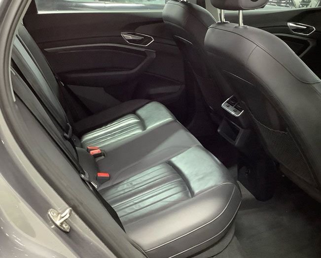 Used Audi e-tron 2020 for sale - 76792337: Photo 4