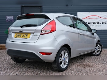 Used Ford Fiesta 2016 for sale - 76469650: Photo