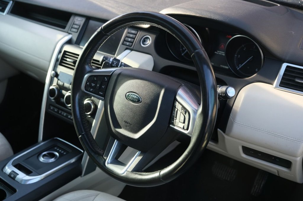 Used Land Rover Discovery Sport 2017 for sale - 76792316: Photo 10