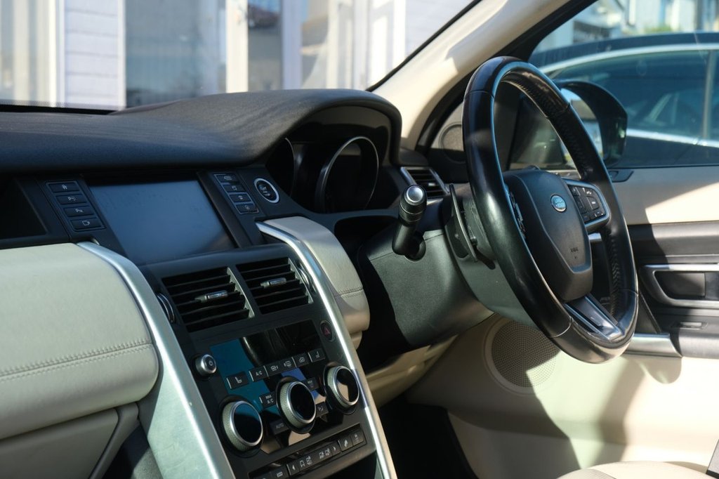 Used Land Rover Discovery Sport 2017 for sale - 76792316: Photo 12