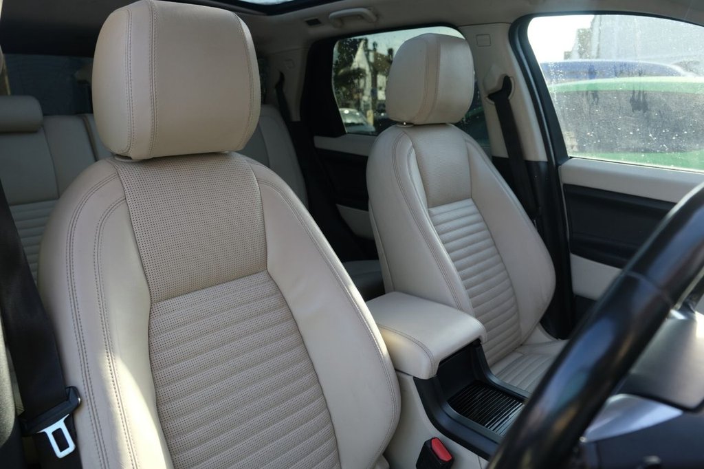 Used Land Rover Discovery Sport 2017 for sale - 76792316: Photo 16