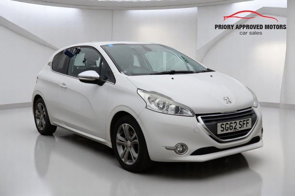 Used Peugeot 208 2012 for sale - 76469941: Photo 1