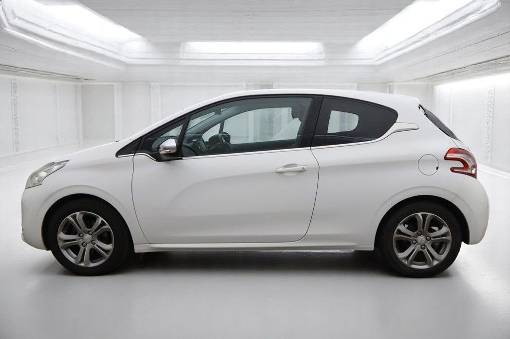 Used Peugeot 208 2012 for sale - 76469941: Photo 12