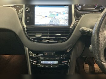 Used Peugeot 208 2012 for sale - 76469941: Photo