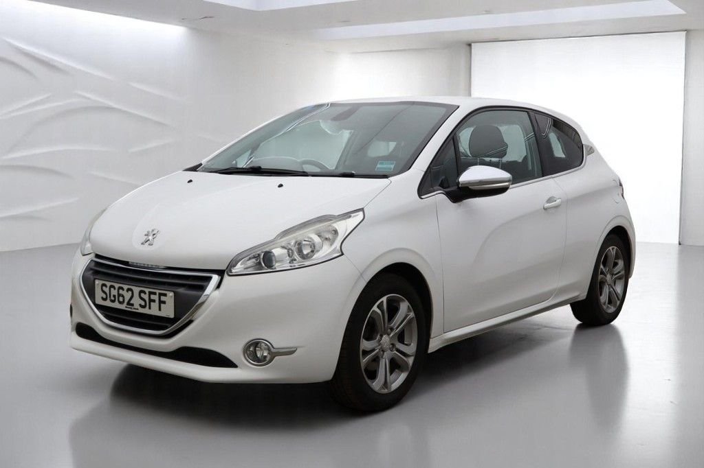 Used Peugeot 208 2012 for sale - 76469941: Photo 6