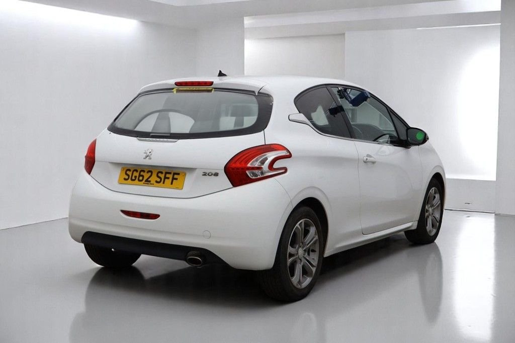 Used Peugeot 208 2012 for sale - 76469941: Photo 9