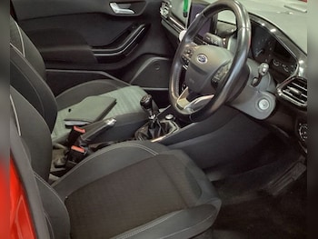 Used Ford Fiesta 2017 for sale - 76469621: Photo