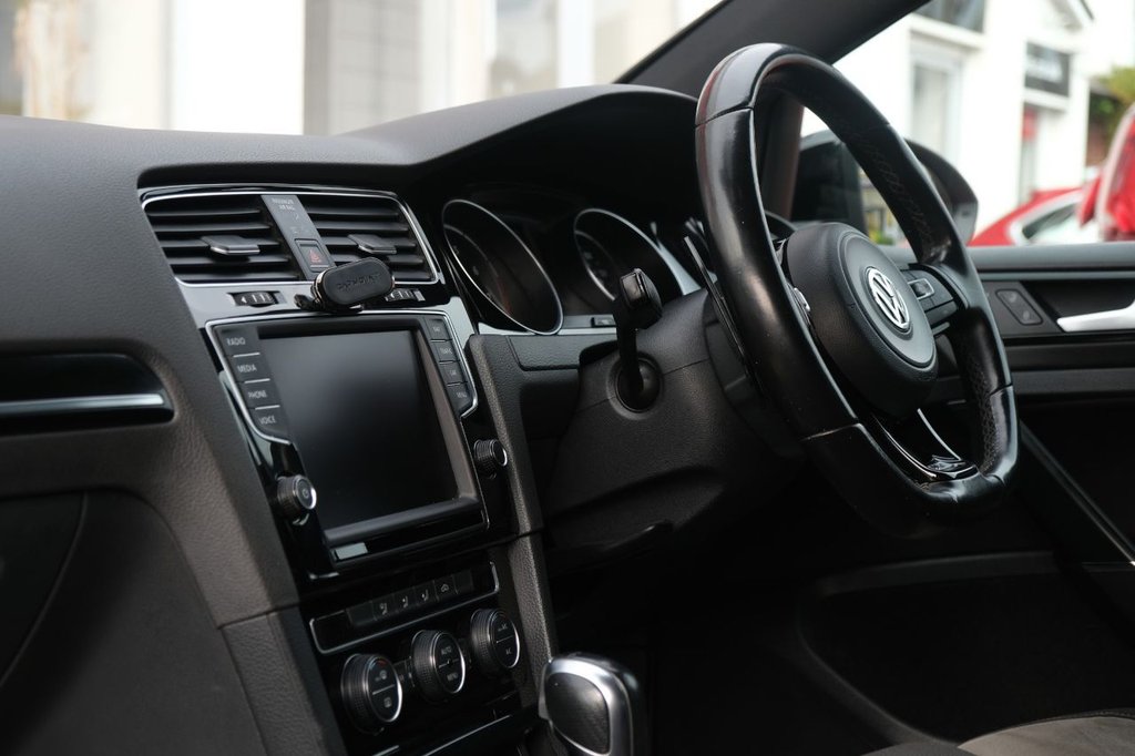 Used Volkswagen Golf 2015 for sale - 76469824: Photo 12