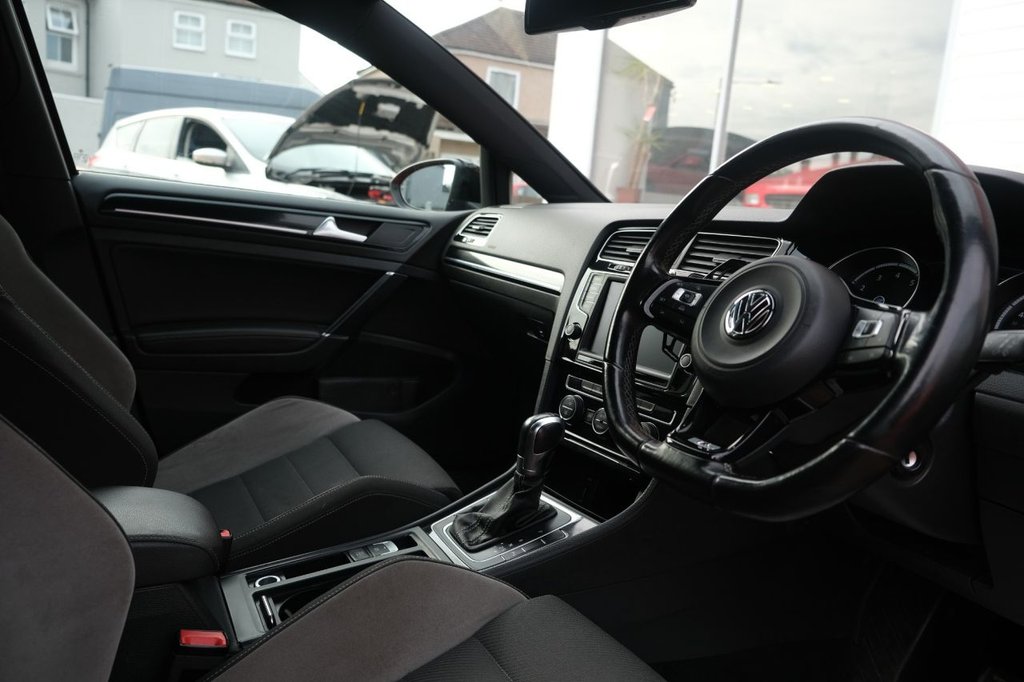 Used Volkswagen Golf 2015 for sale - 76469824: Photo 9