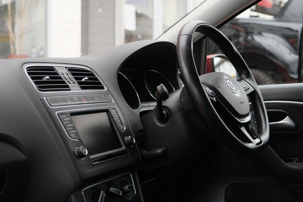 Used Volkswagen Polo 2015 for sale - 76470022: Photo 12