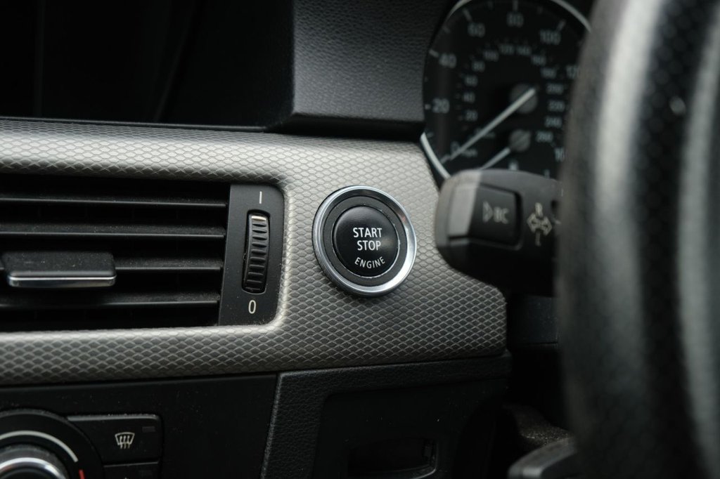 Used BMW 3 Series 2012 for sale - 76470044: Photo 28