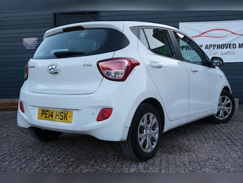 Used Hyundai i10 2014 for sale - 76523303: Photo