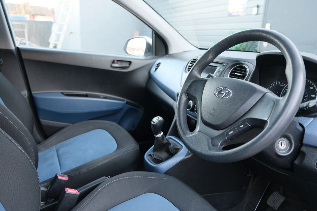 Used Hyundai i10 2014 for sale - 76523303: Photo 9