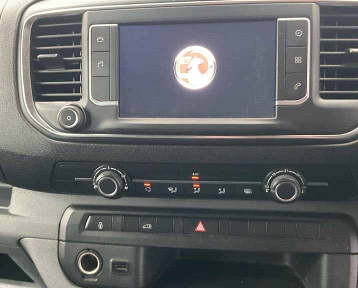 Used Vauxhall Vivaro 2019 for sale - 76469845: Photo 2