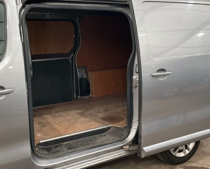 Used Vauxhall Vivaro 2019 for sale - 76469845: Photo 4