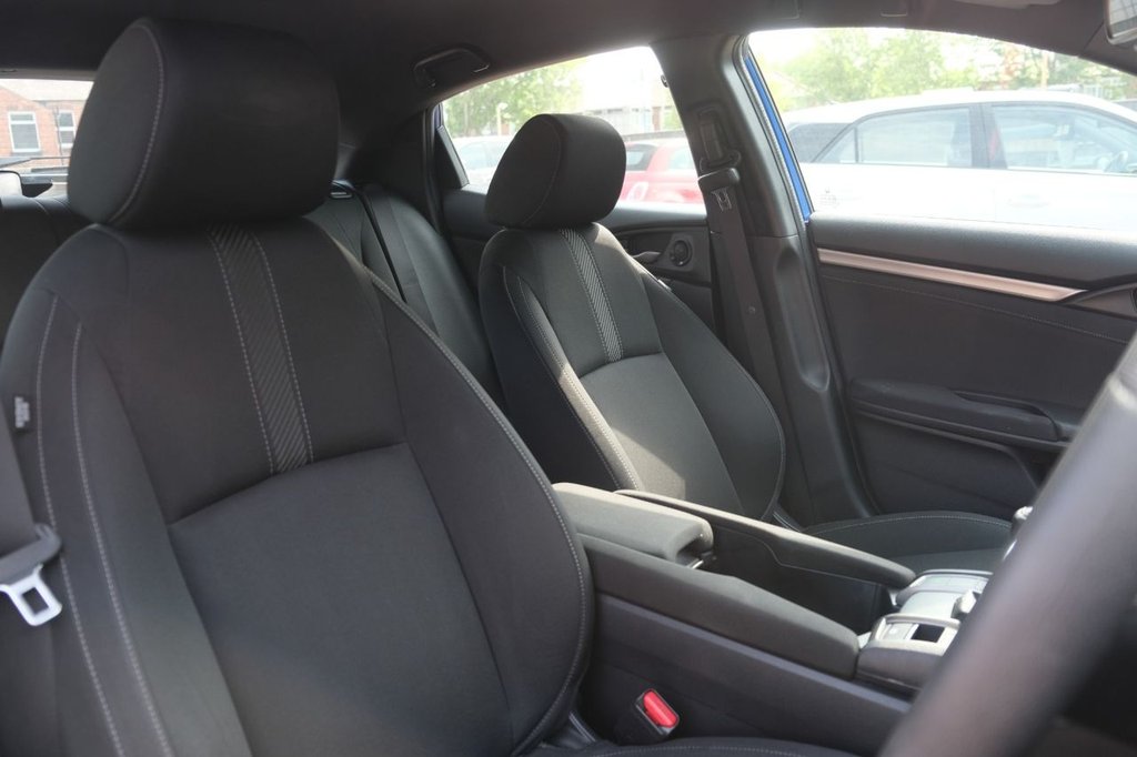 Used Honda Civic 2018 for sale - 76469979: Photo 17