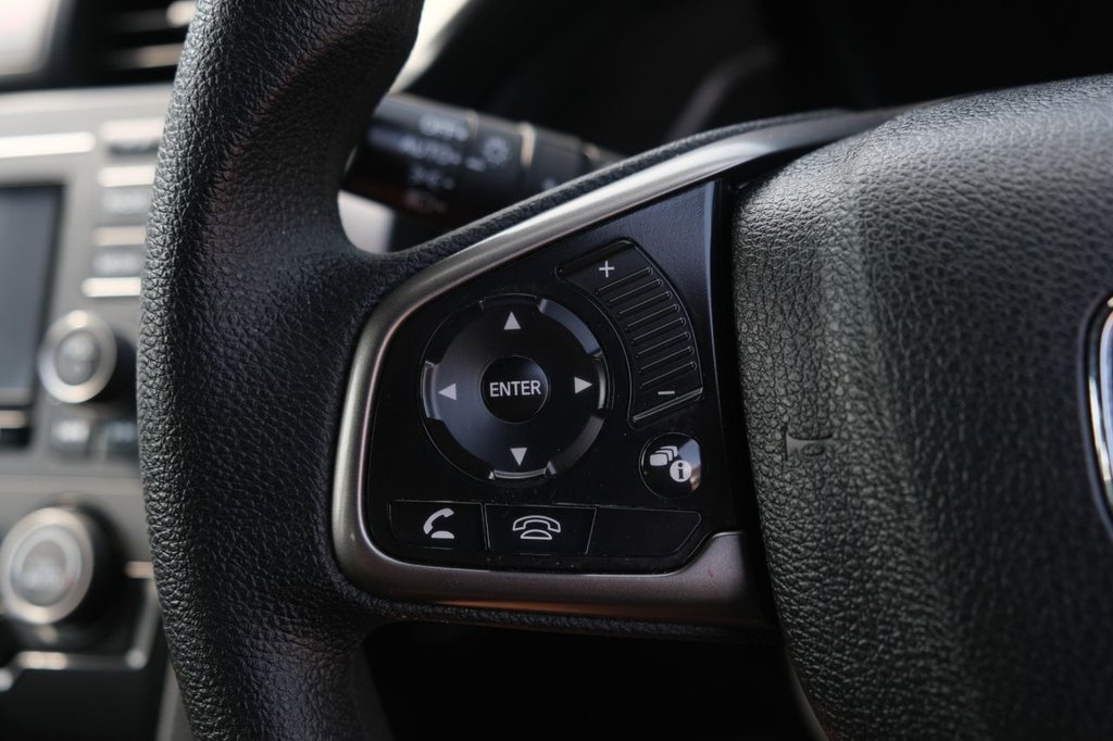 Used Honda Civic 2018 for sale - 76469979: Photo 20