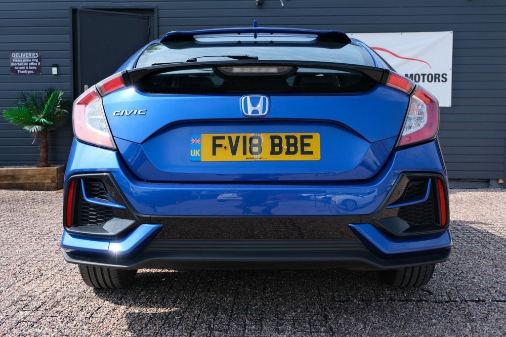 Used Honda Civic 2018 for sale - 76469979: Photo 5