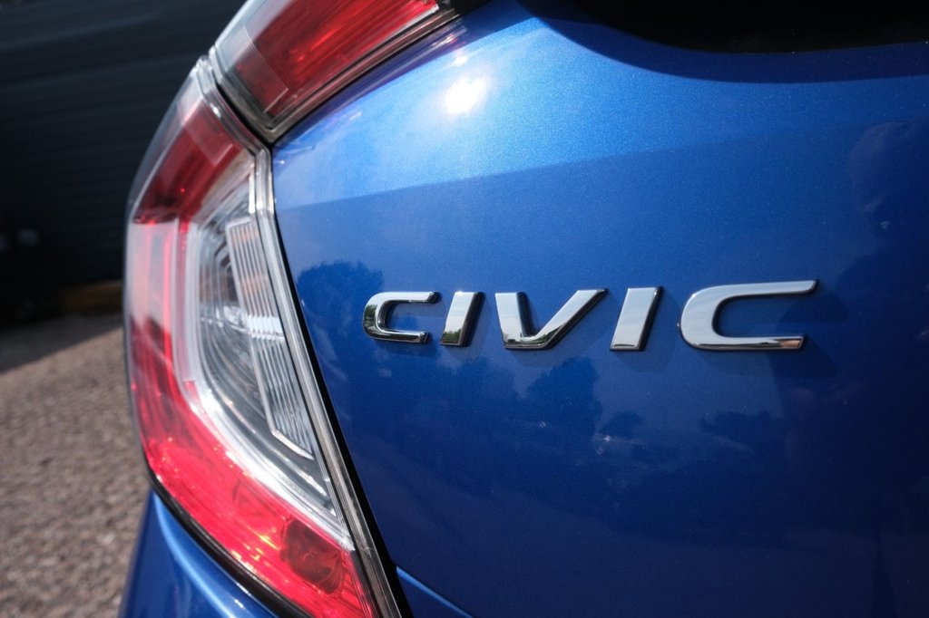 Used Honda Civic 2018 for sale - 76469979: Photo 8