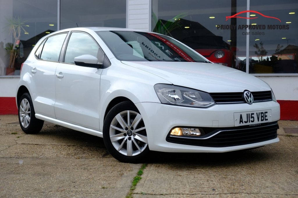 Used Volkswagen Polo 2015 for sale - 76546545: Photo 1