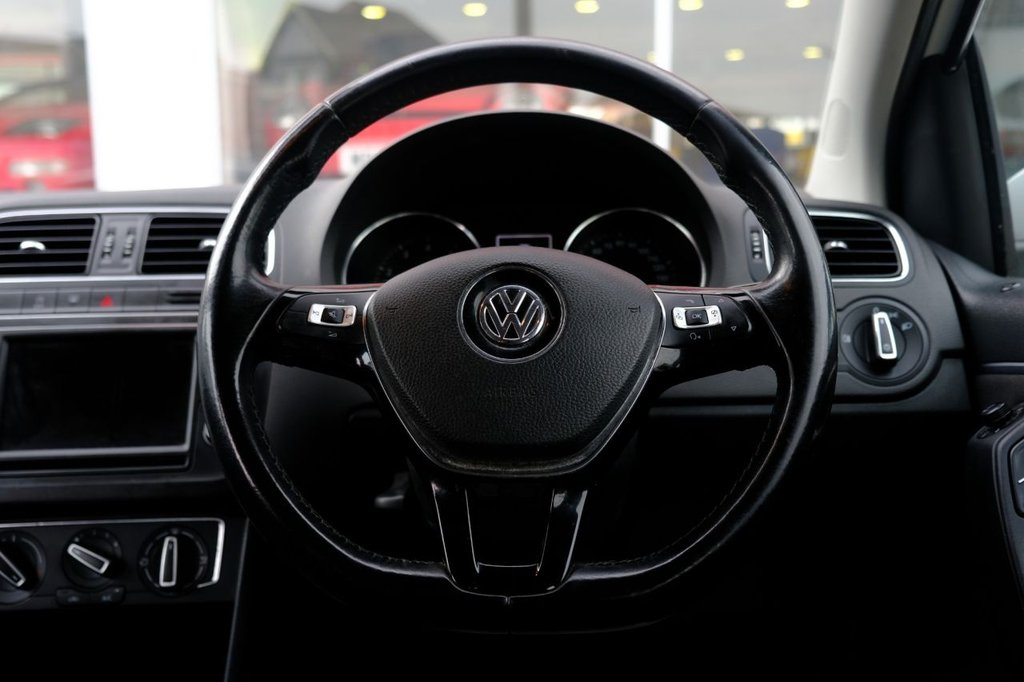 Used Volkswagen Polo 2015 for sale - 76546545: Photo 14