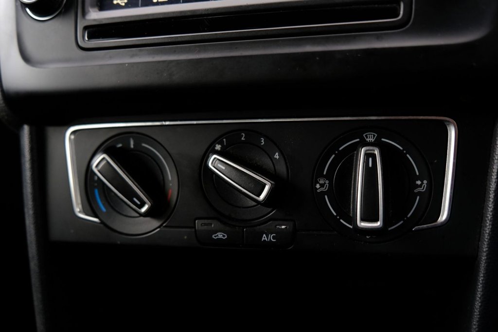 Used Volkswagen Polo 2015 for sale - 76546545: Photo 23