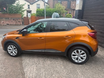 Used Renault Captur 2021 for sale - 79323645: Photo