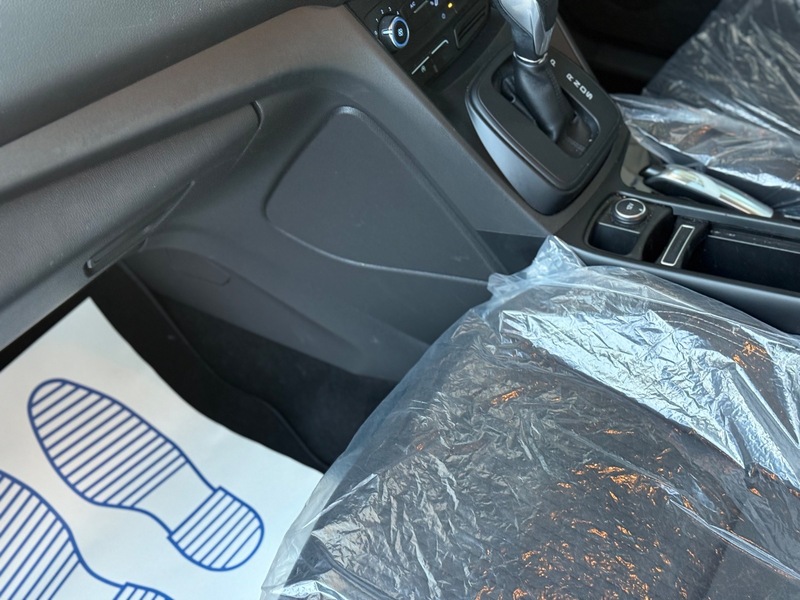 Used Ford Grand C-Max 2016 for sale - 76643083: Photo 14