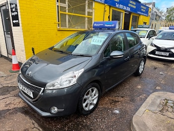 Used Peugeot 208 2014 for sale - 78257564: Photo