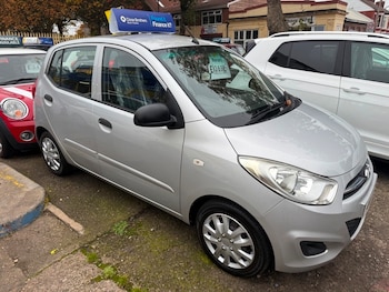 Used Hyundai i10 2013 for sale - 76267580: Photo