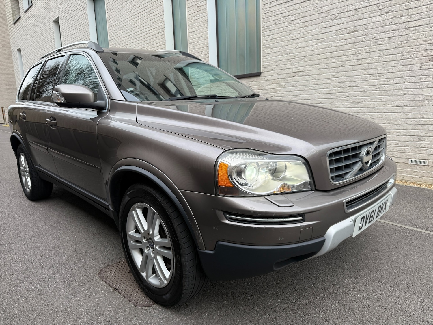 Used Volvo XC90 2011 for sale - 77687955: Photo 2