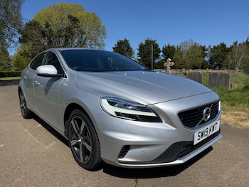 Used Volvo V40 2019 for sale - 78344284: Photo