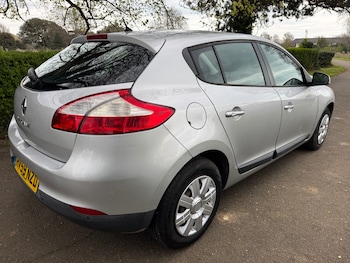 Used Renault Megane 2009 for sale - 78133490: Photo