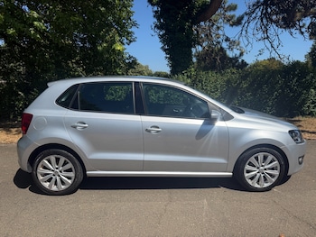 Used Volkswagen Polo 2010 for sale - 79335784: Photo