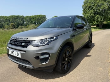 Used Land Rover Discovery Sport 2017 for sale - 79828405: Photo