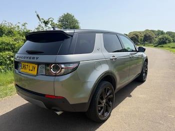Used Land Rover Discovery Sport 2017 for sale - 79828405: Photo